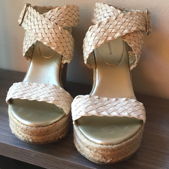 BCBG Leather espadrille wedges Sz 6 - Picture 3 of 8